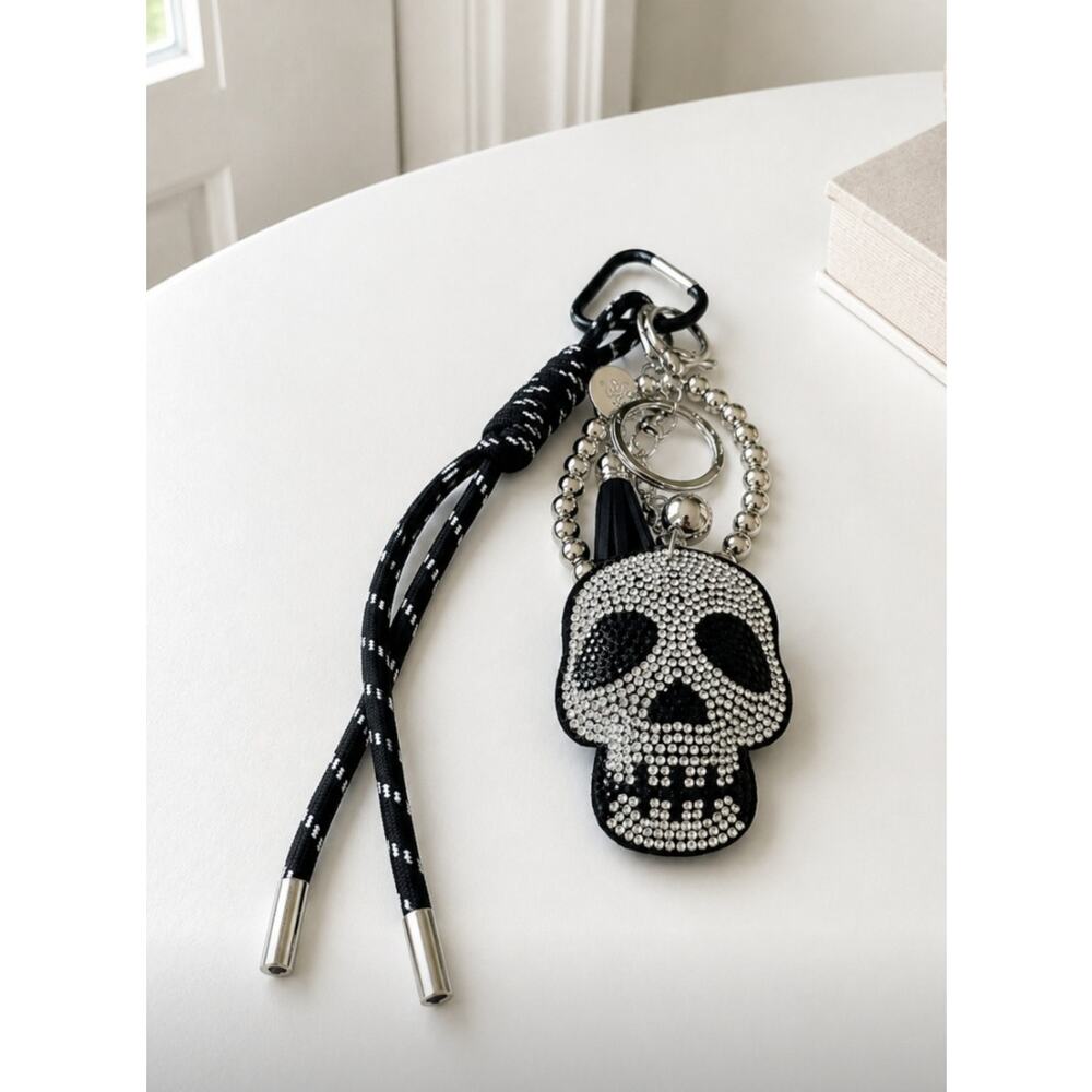 Black Sliver Rhinestone Skull Bag Charm New - Picture 2 of 3